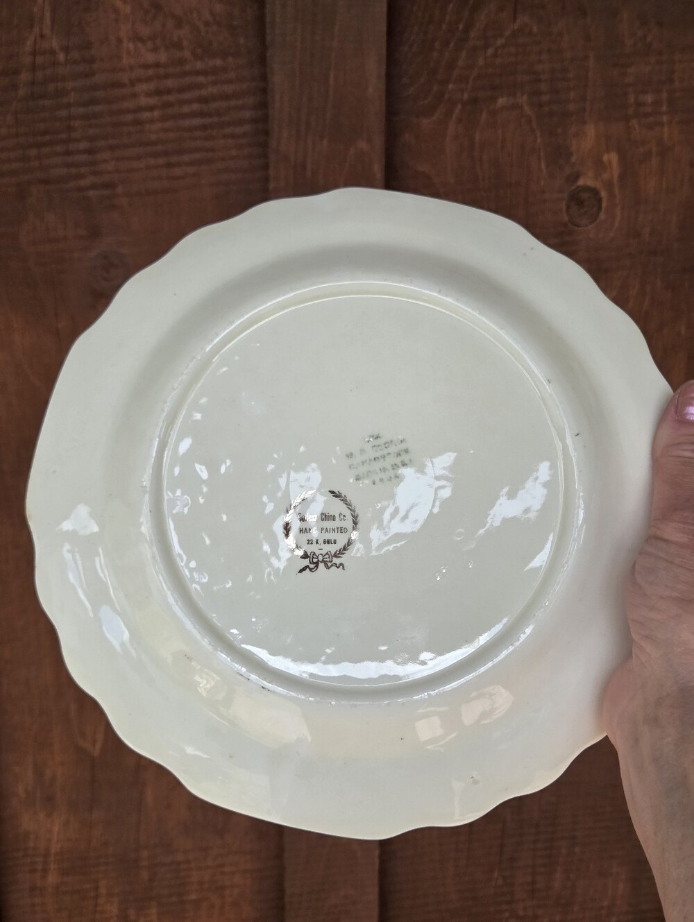 Victorian Or Colonial People Vintage Dinner Plate 9 1/2" - Picture 4 of 5